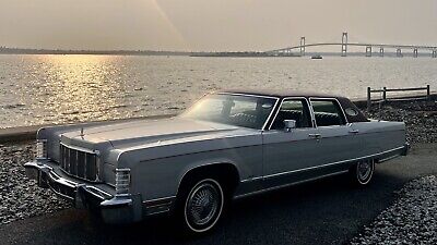 Lincoln-Continental-1976-Grey-93342-2