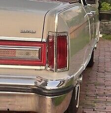 Lincoln-Continental-1976-Grey-93342-3