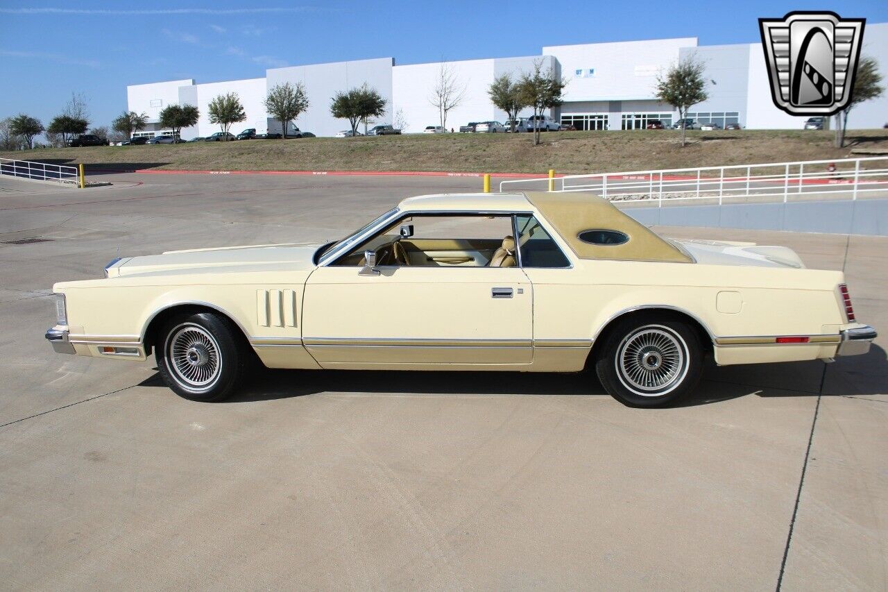 Lincoln-Continental-1977-Yellow-Yellow-72174-5