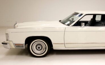 Lincoln-Continental-1978-White-Blue-82748-1