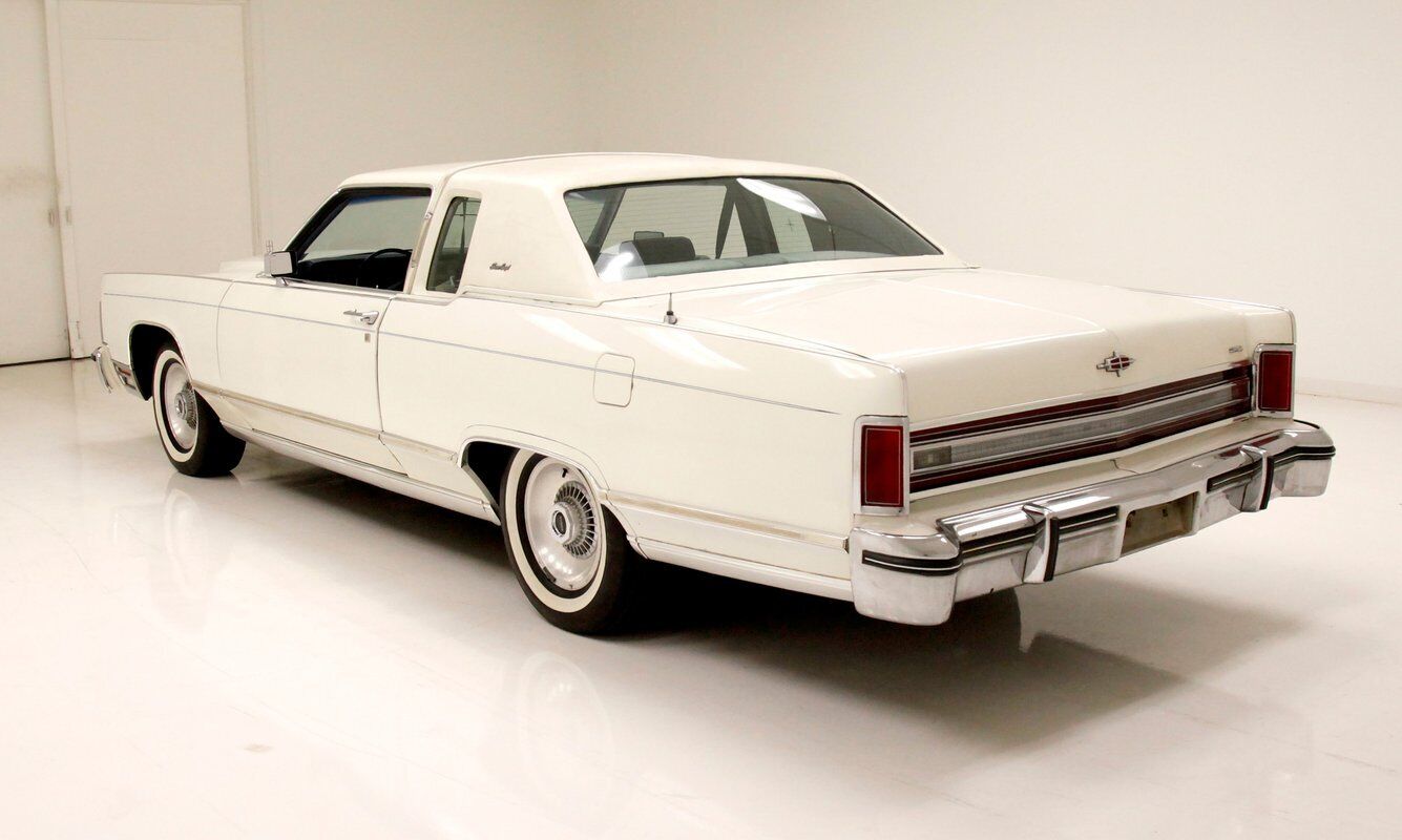 Lincoln-Continental-1978-White-Blue-82748-3