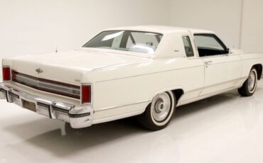 Lincoln-Continental-1978-White-Blue-82748-5