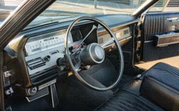 Lincoln-Continental-Cabriolet-1967-Black-Black-105871-19