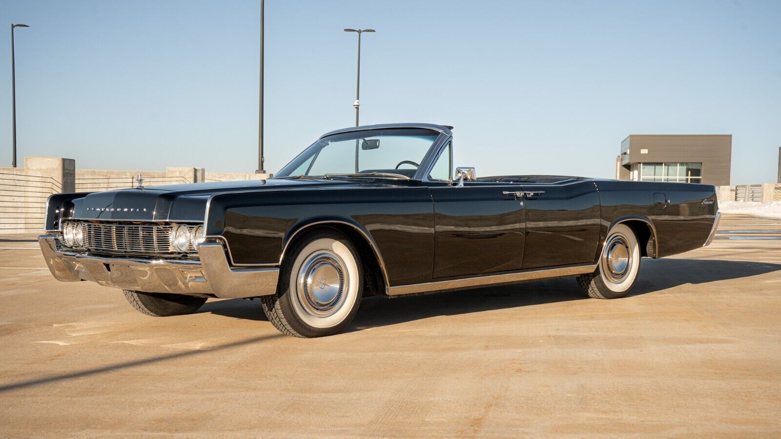 Lincoln-Continental-Cabriolet-1967-Black-Black-105871-3