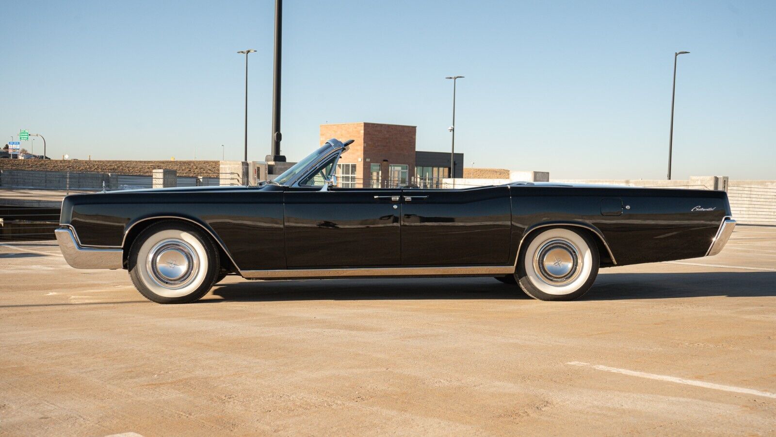 Lincoln-Continental-Cabriolet-1967-Black-Black-105871-4