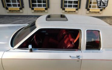 Lincoln-Continental-Coupe-1976-Silver-Red-72231-9