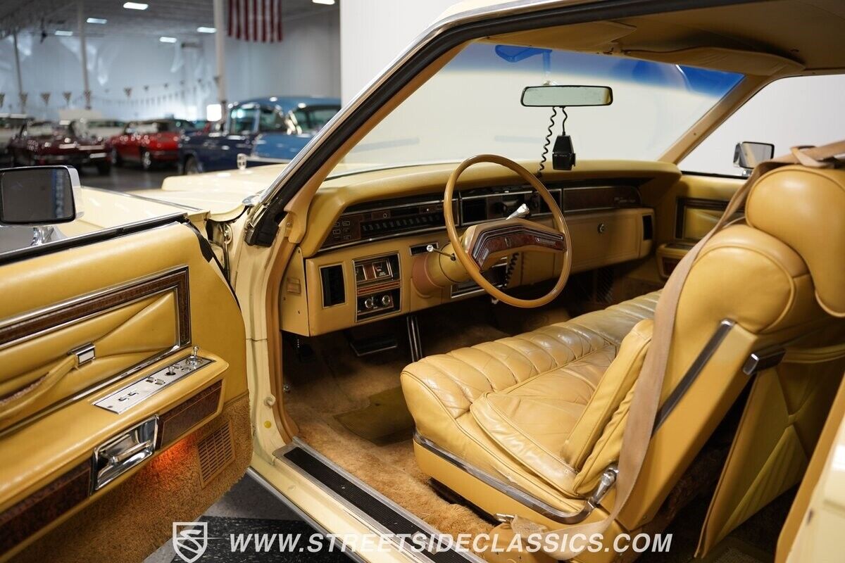 Lincoln-Continental-Coupe-1976-Yellow-Beige-89323-4