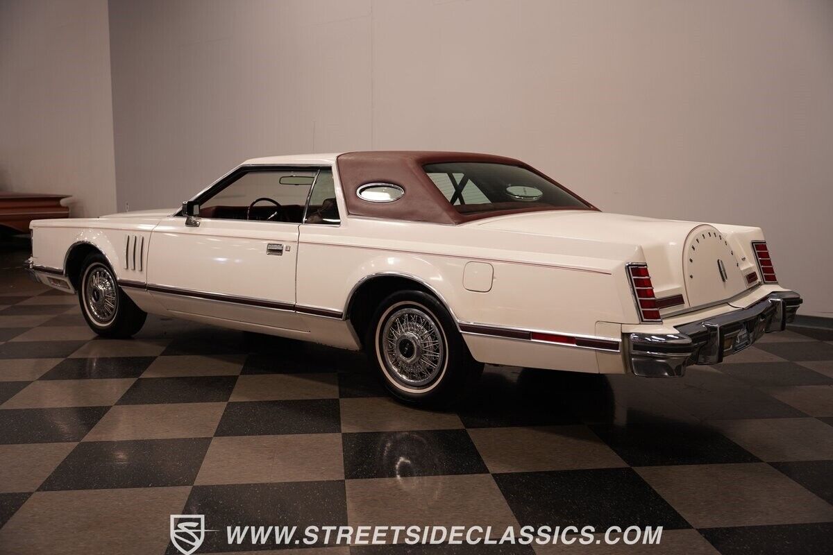 Lincoln-Continental-Coupe-1977-White-Red-122032-11