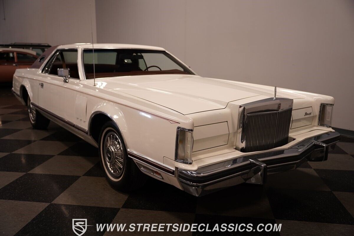 Lincoln-Continental-Coupe-1977-White-Red-122032-20