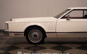 Lincoln-Continental-Coupe-1977-White-Red-122032-25