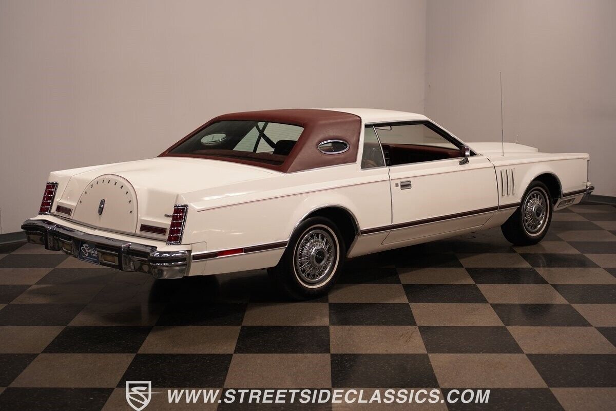 Lincoln-Continental-Coupe-1977-White-Red-122032-29