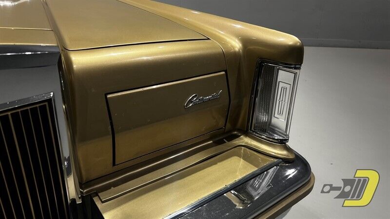 Lincoln-Continental-Coupe-1978-Gold-Gold-128825-17