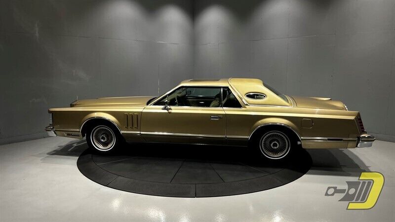 Lincoln-Continental-Coupe-1978-Gold-Gold-128825-2