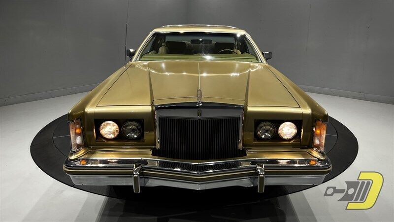 Lincoln-Continental-Coupe-1978-Gold-Gold-128825-32