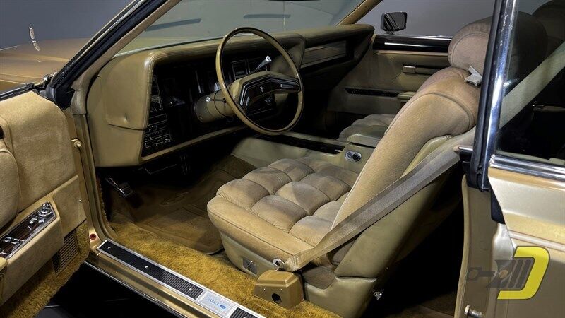 Lincoln-Continental-Coupe-1978-Gold-Gold-128825-37