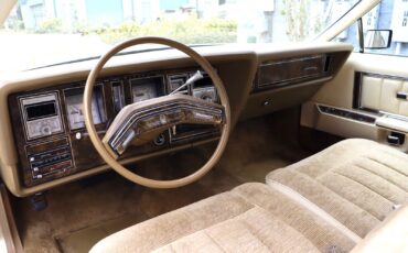 Lincoln-Continental-Coupe-1979-Gold-Gold-92077-15