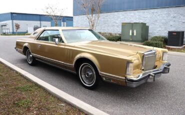 Lincoln-Continental-Coupe-1979-Gold-Gold-92077-4