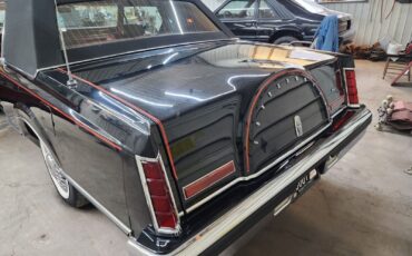 Lincoln-Continental-Coupe-1981-Black-Red-16093-1