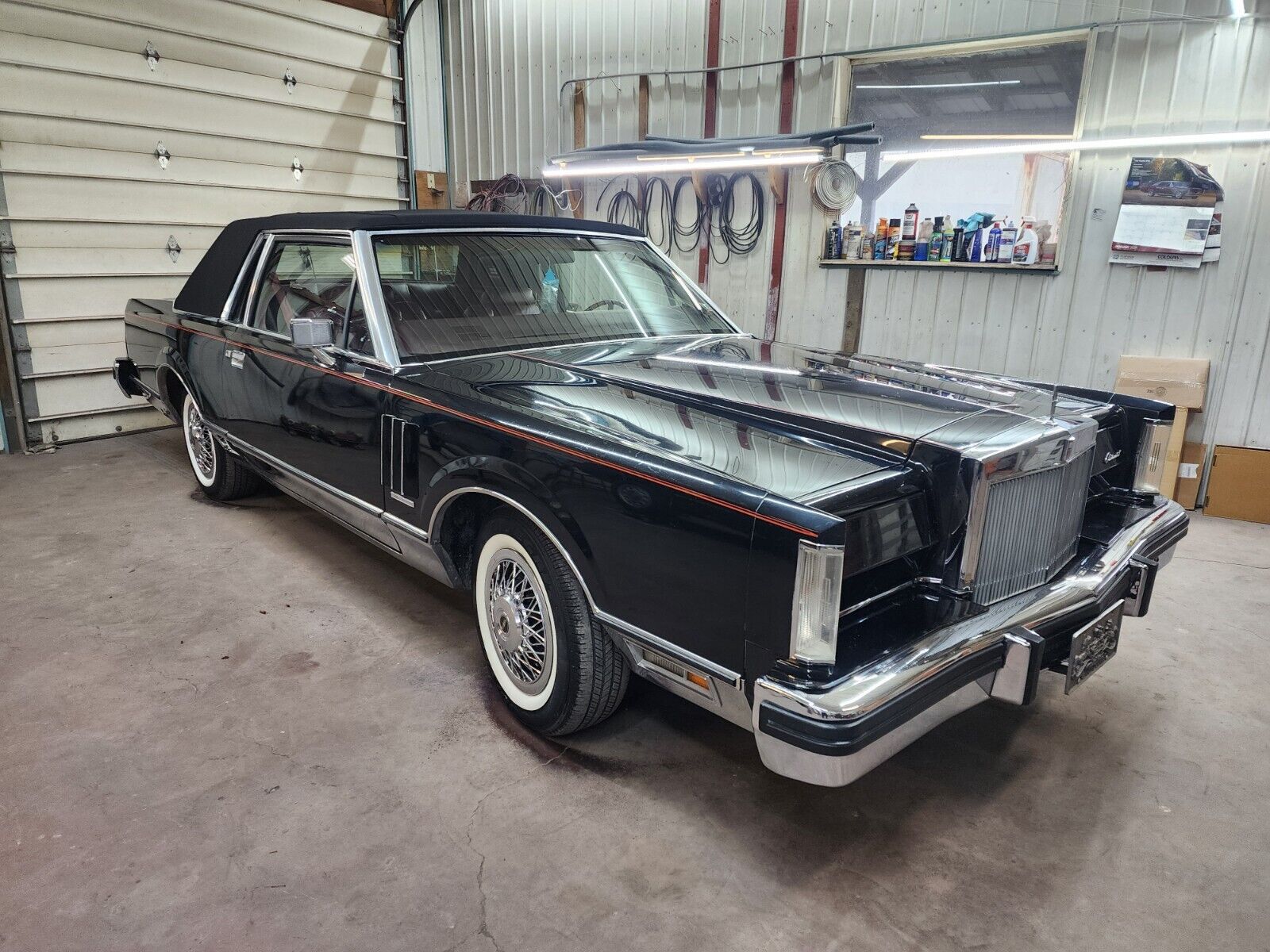 Lincoln-Continental-Coupe-1981-Black-Red-16093-3