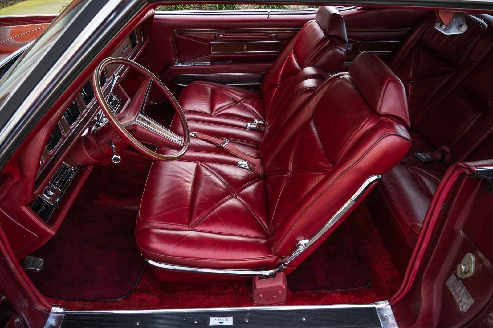 Lincoln-Continental-Mark-III-1970-Burgundy-Maroon-24748-11