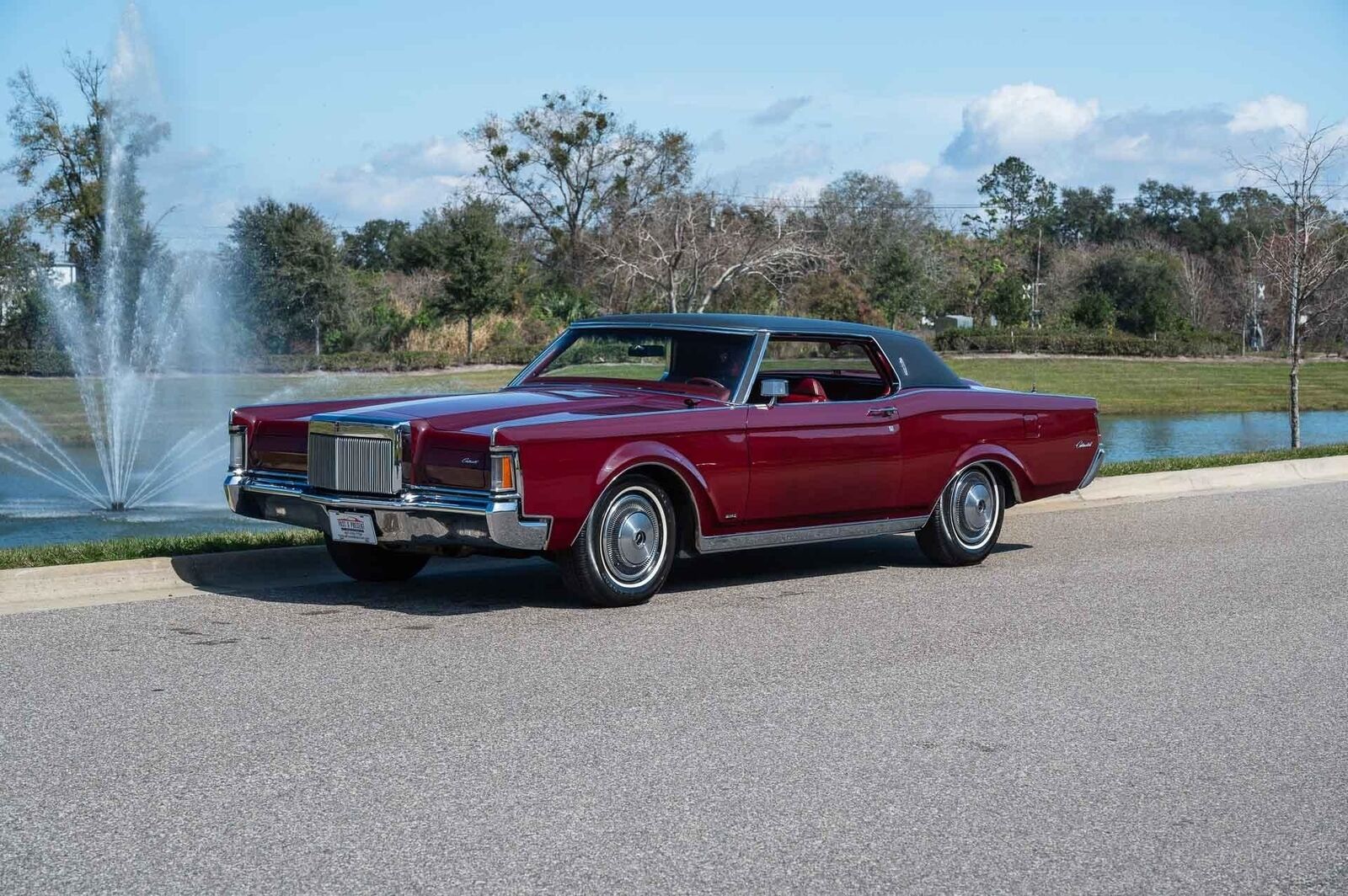 Lincoln Continental Mark III  year1}