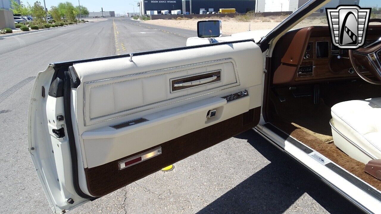 Lincoln-Mark-Series-1973-White-White-17181-4