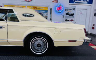 Lincoln-Mark-Series-1979-Cream-Tan-58530-24