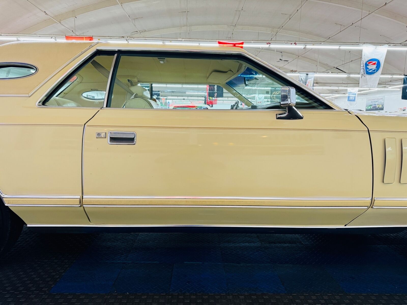 Lincoln-Mark-Series-1979-Cream-Tan-58530-30