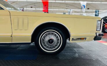 Lincoln-Mark-Series-1979-Cream-Tan-58530-31