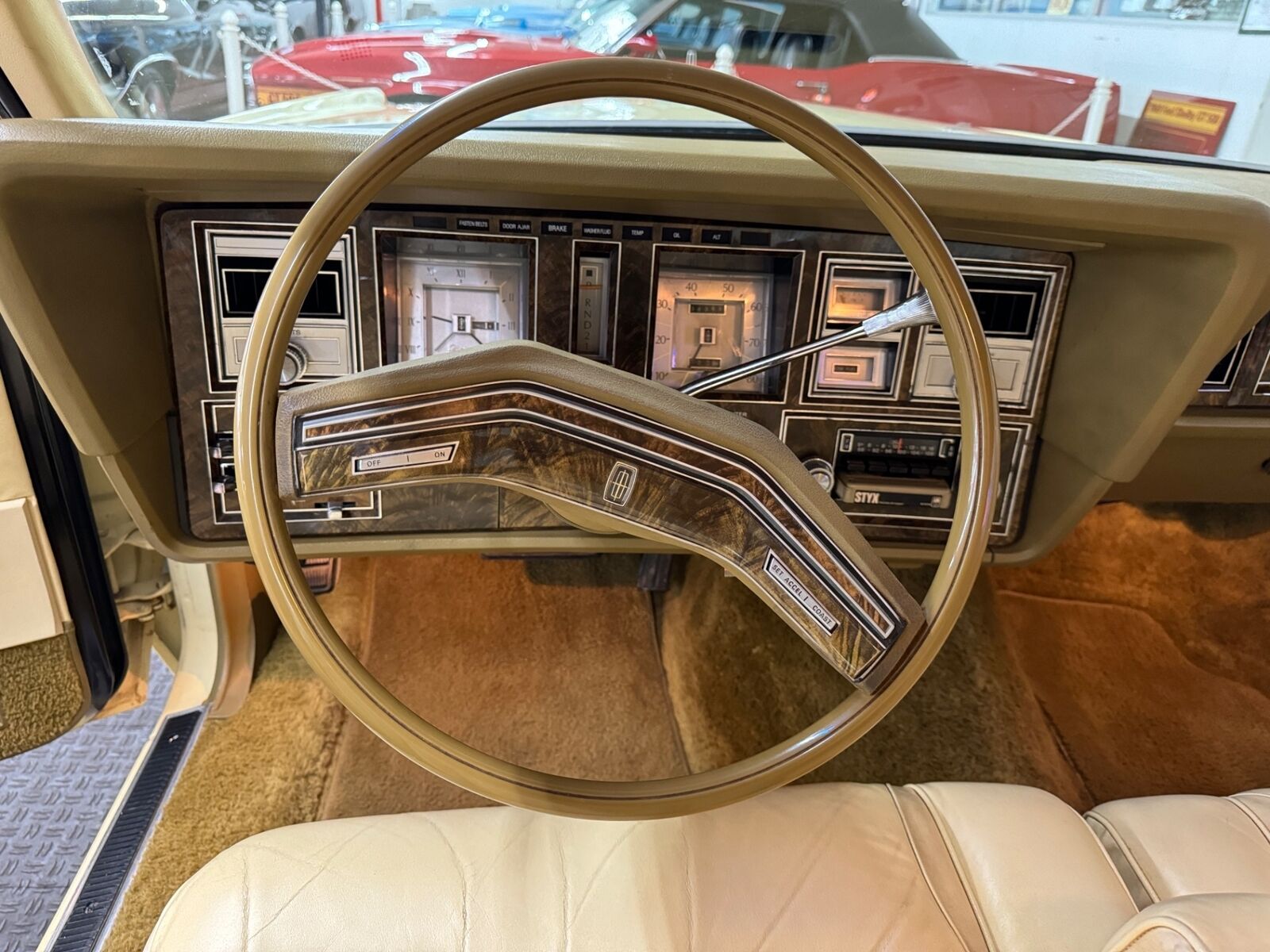 Lincoln-Mark-Series-1979-Cream-Tan-58530-34