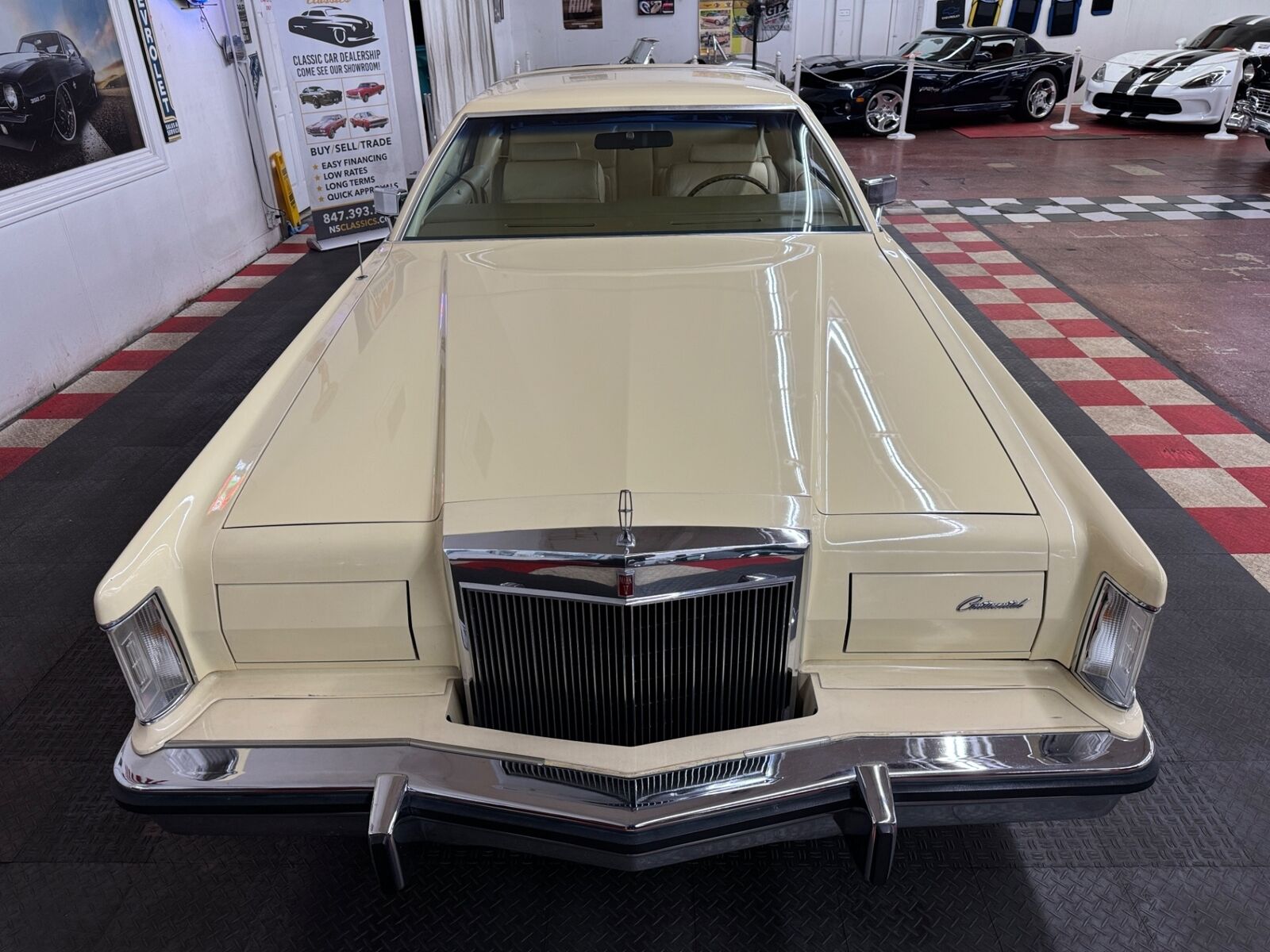 Lincoln-Mark-Series-1979-Cream-Tan-58530-4