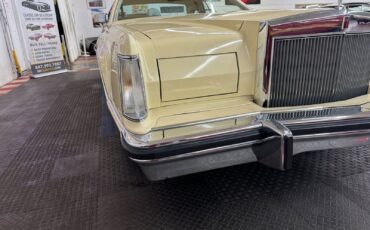 Lincoln-Mark-Series-1979-Cream-Tan-58530-7