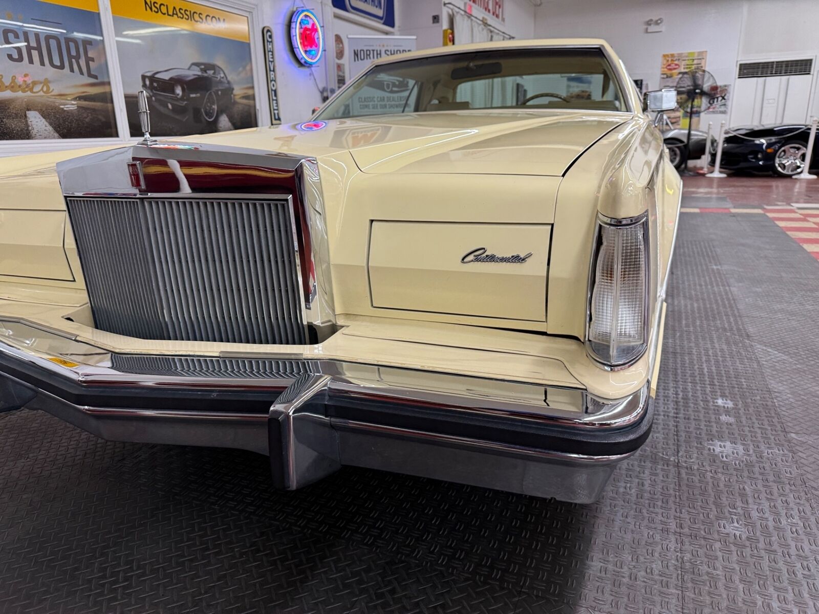 Lincoln-Mark-Series-1979-Cream-Tan-58530-8