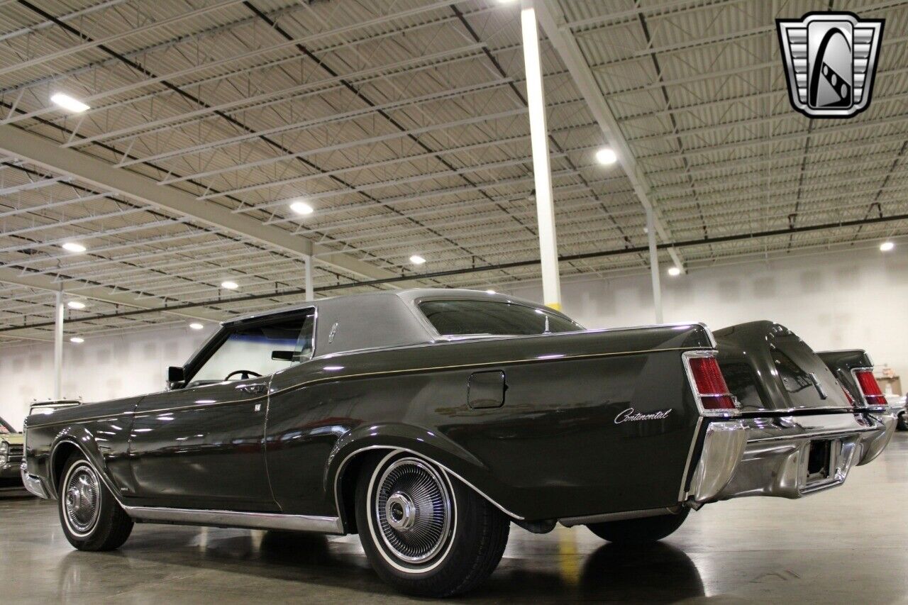 Lincoln-Mark-Series-Coupe-1969-Dark-ivy-metallic-Green-92238-8