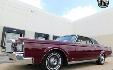 Lincoln-Mark-Series-Coupe-1969-Red-Maroon-18527-7