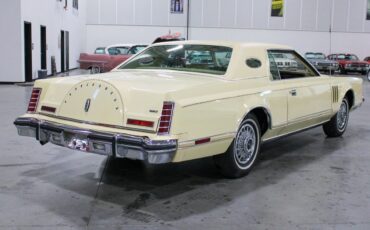 Lincoln-Mark-Series-Coupe-1979-Cream-Tan-22418-4