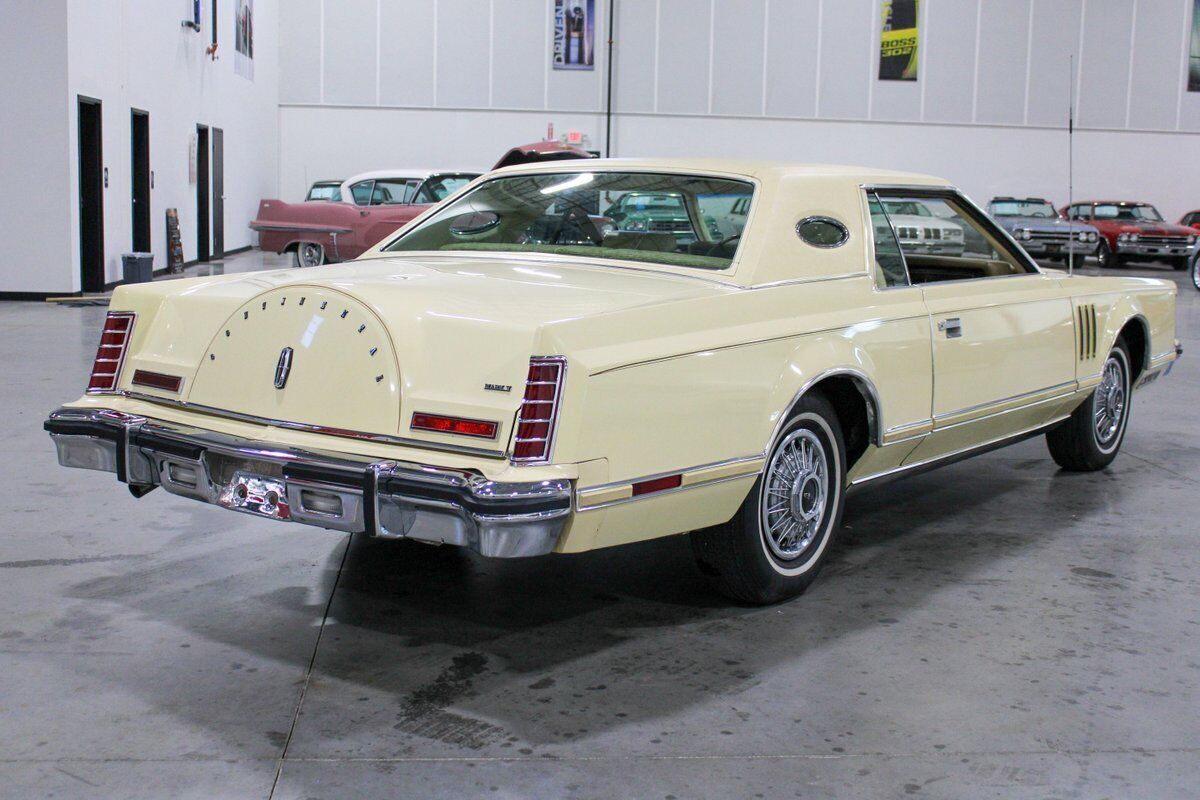 Lincoln-Mark-Series-Coupe-1979-Cream-Tan-22418-4