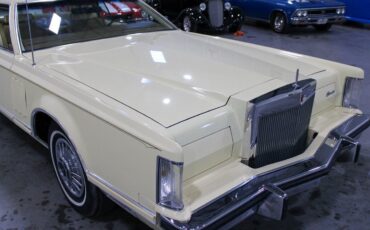 Lincoln-Mark-Series-Coupe-1979-Cream-Tan-22418-8