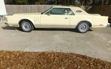 Lincoln-Mark-v-1978-yellow-65983