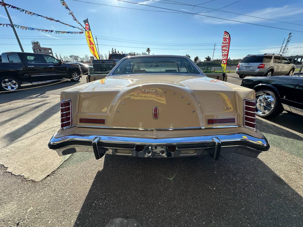 Lincoln-Mark-v-1979-yellow-182778-15