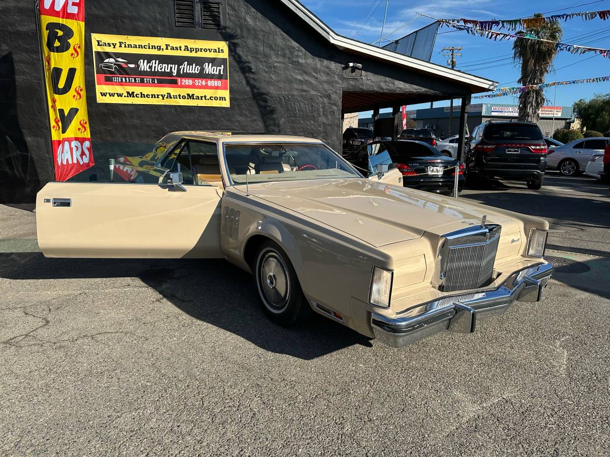 Lincoln-Mark-v-1979-yellow-182778-2