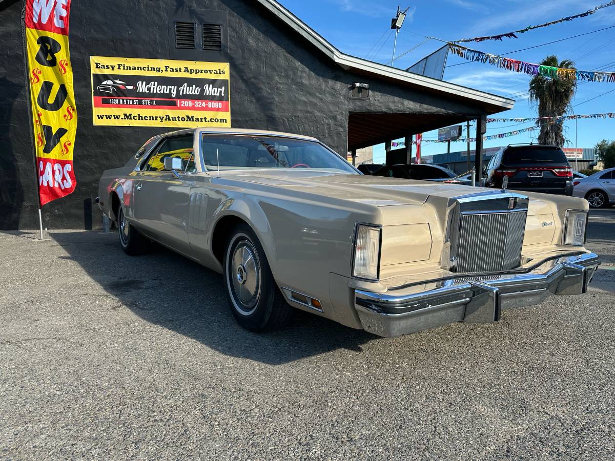 Lincoln-Mark-v-1979-yellow-182778-4