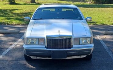 Lincoln-Mark-vii-1988-white-276806