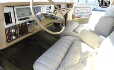 Lincoln-Town-Car-1978-Beige-Beige-108740-8