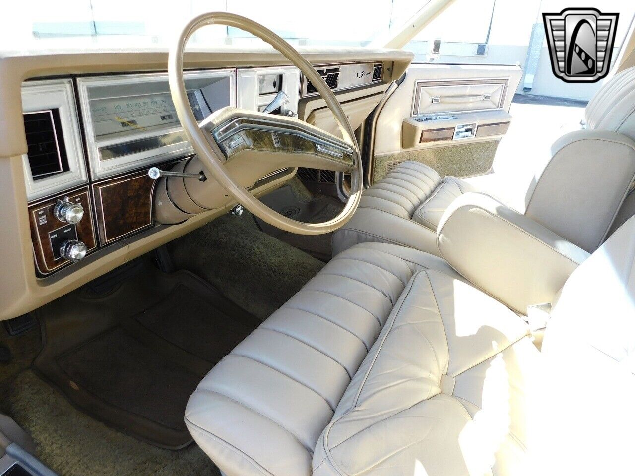 Lincoln-Town-Car-1978-Beige-Beige-108740-8