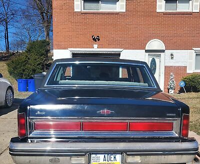 Lincoln-Town-Car-Berline-1987-Black-Gray-160934-2