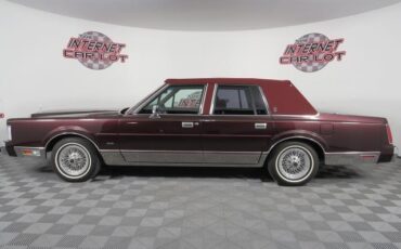 Lincoln-Town-Car-Berline-1988-Maroon-Red-11370-3