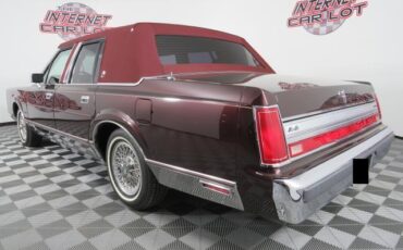 Lincoln-Town-Car-Berline-1988-Maroon-Red-11370-4