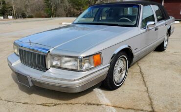 Lincoln-Town-Car-Berline-1991-Silver-Gray-133576-1