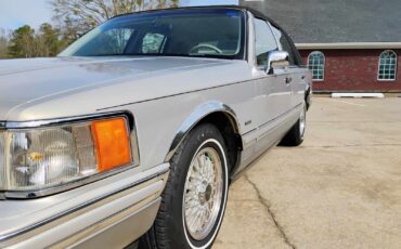 Lincoln-Town-Car-Berline-1991-Silver-Gray-133576-13